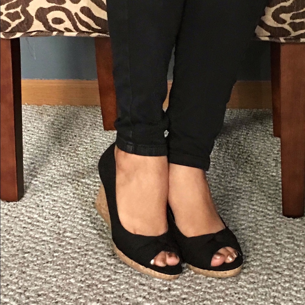 Dexflex Comfort Peep Toe Wedges